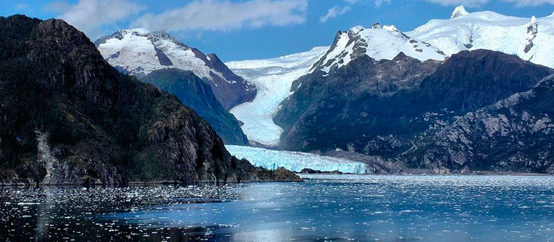 «Aventura en la Naturaleza: Los 46 Parques Nacionales de Chile»